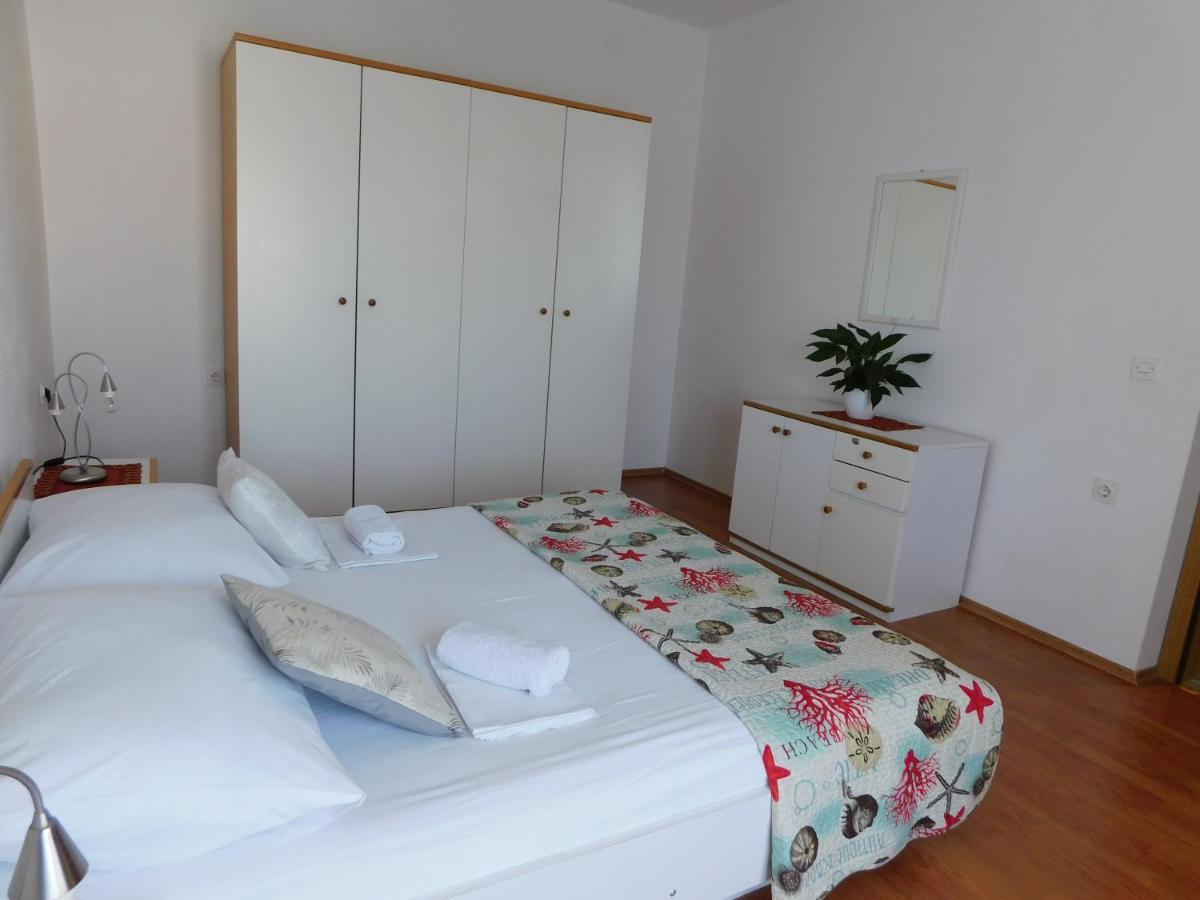 Apartmani Salus Паг Экстерьер фото