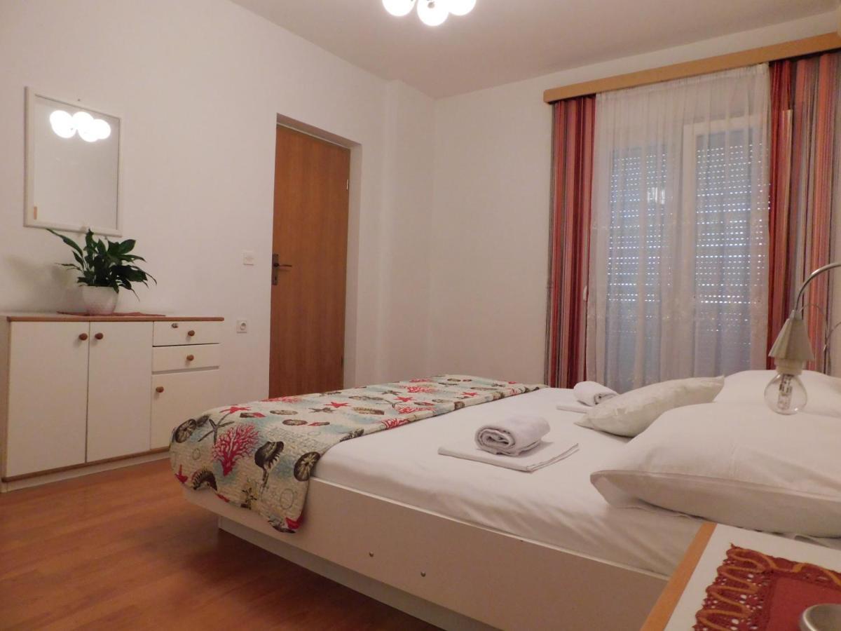 Apartmani Salus Паг Экстерьер фото