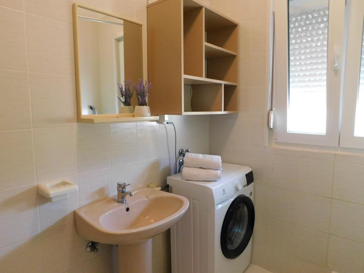 Apartmani Salus Паг Экстерьер фото