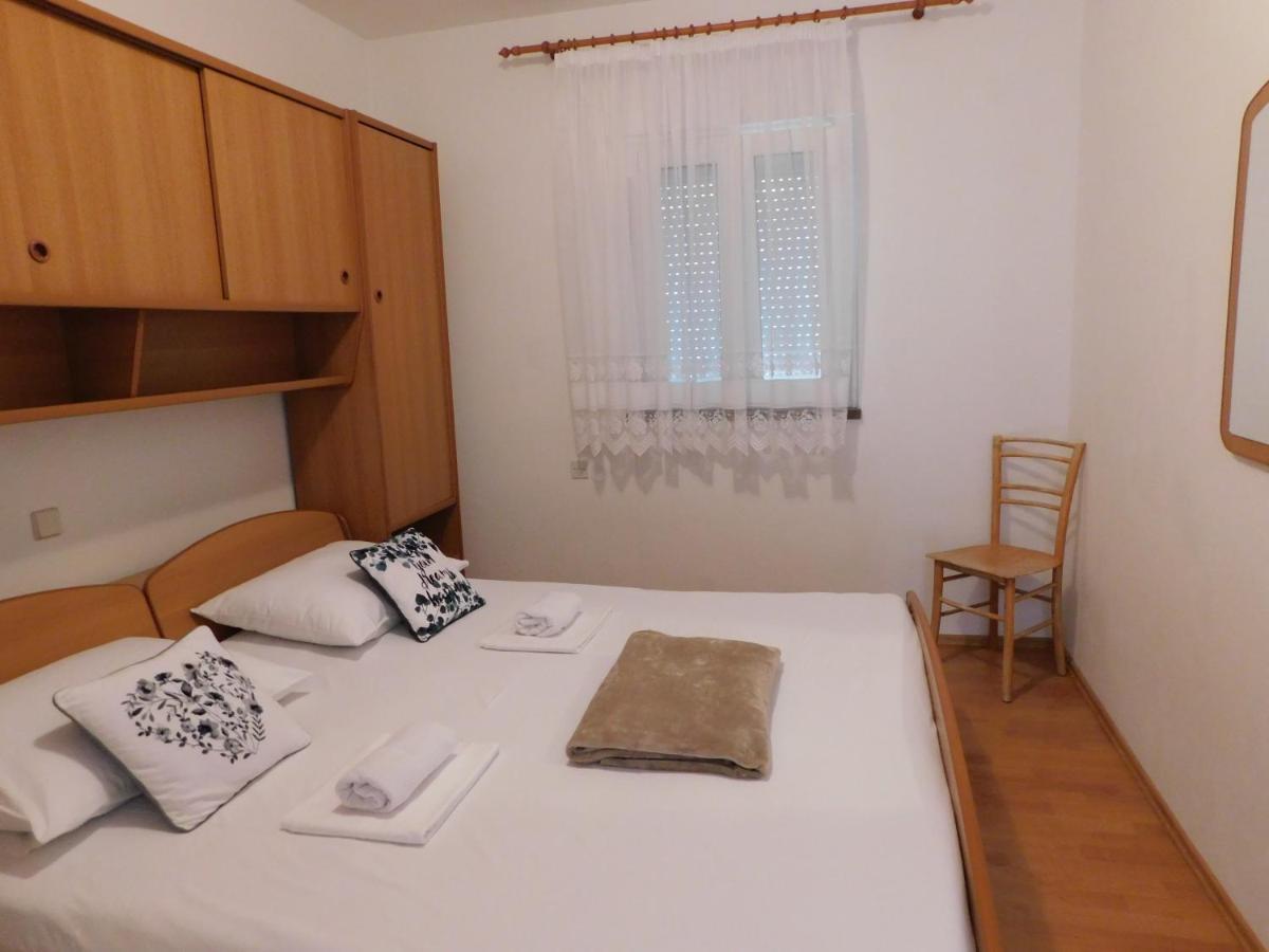 Apartmani Salus Паг Экстерьер фото