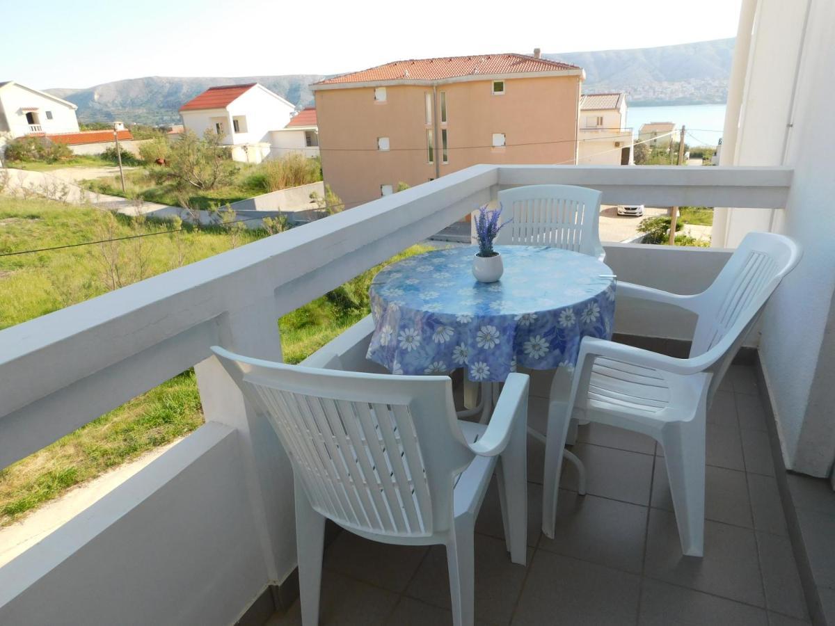 Apartmani Salus Паг Экстерьер фото