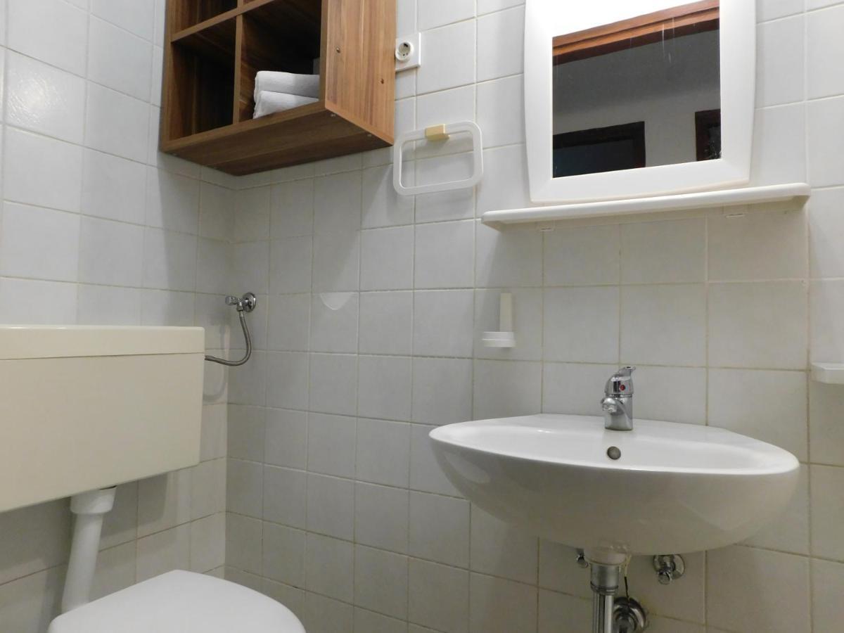 Apartmani Salus Паг Экстерьер фото